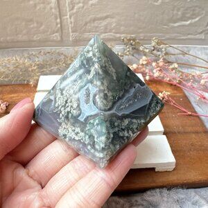 Gorgeous Moss Agate Pyramid
